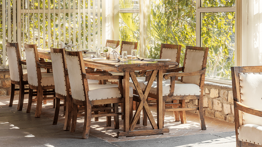 Dining setting of Bread and Brook at the Sylvan Retreat, Dehradun.