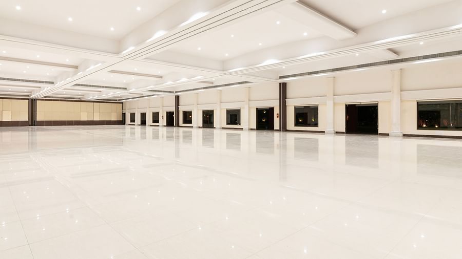 TULIP HALL(CONVENTION HALL).