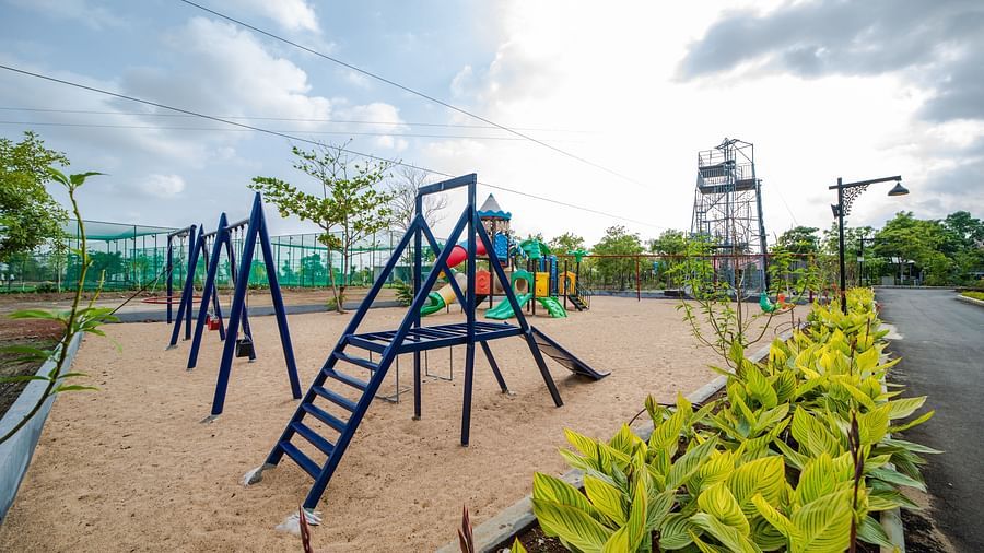 An image of the activity area with slides - Trance Veechika Resort, Vikarabad