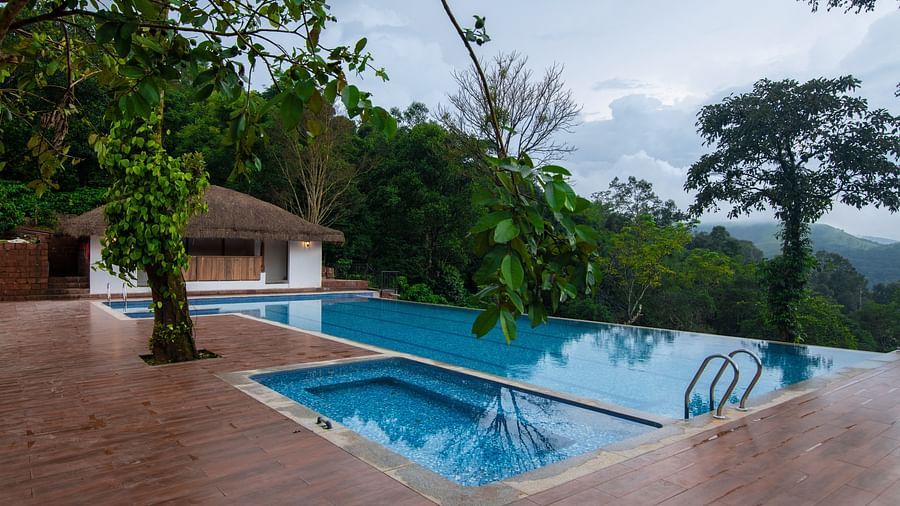 infinity pool view - Tapovana, Sakleshpura