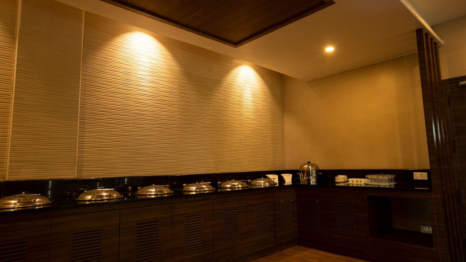 Restaurant food counter