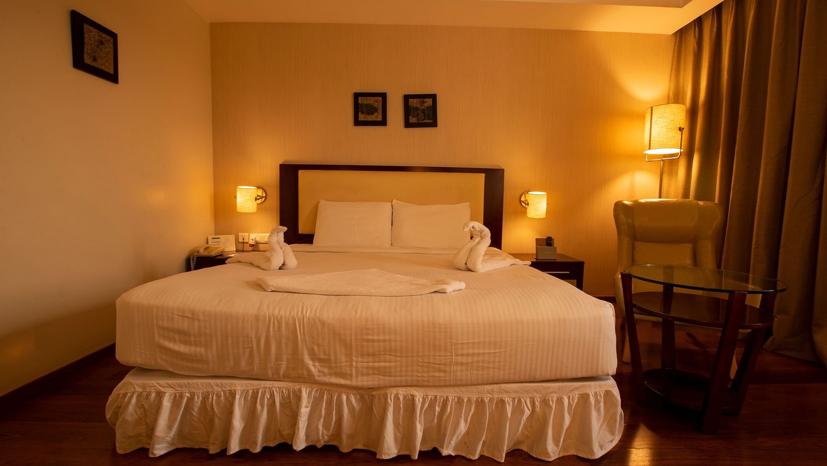 Executive Room Queen Bed 13
