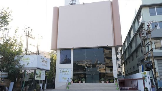 Exterior view of Clarks Collection, Bhavnagar