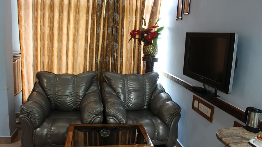 Deluxe Room at Hotel Presidency Bangalore 2