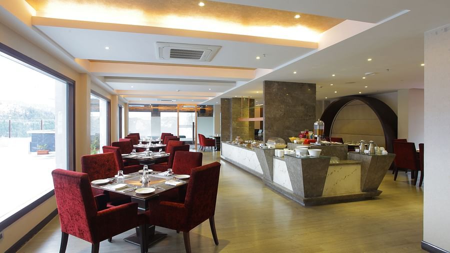 Restaurants in Mashobra Craignano Hotels in Shimla, Marigold Sarovar Portico