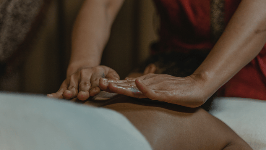 Abhyanga Snana at Suryavilas Luxury Resort and Spa is a rejuvenating Ayurvedic oil therapy that relaxes the body, improves circulation, and promotes deep wellness.