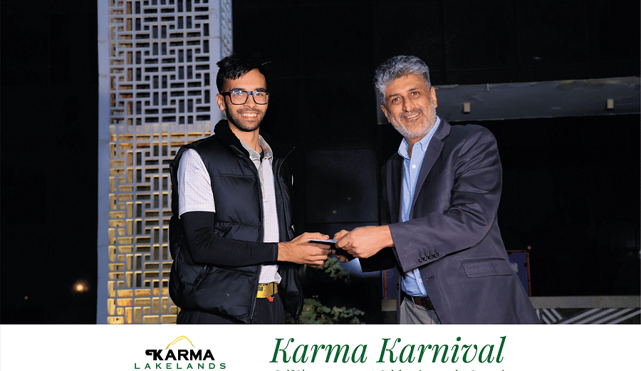 Picture featuring a person handing over a thing to another.