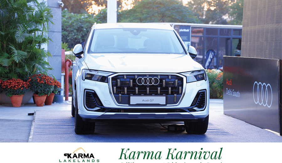 Picture of a car at an event - karma karnival