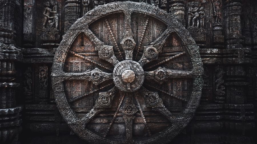 konark sundial featuring intricate artworks