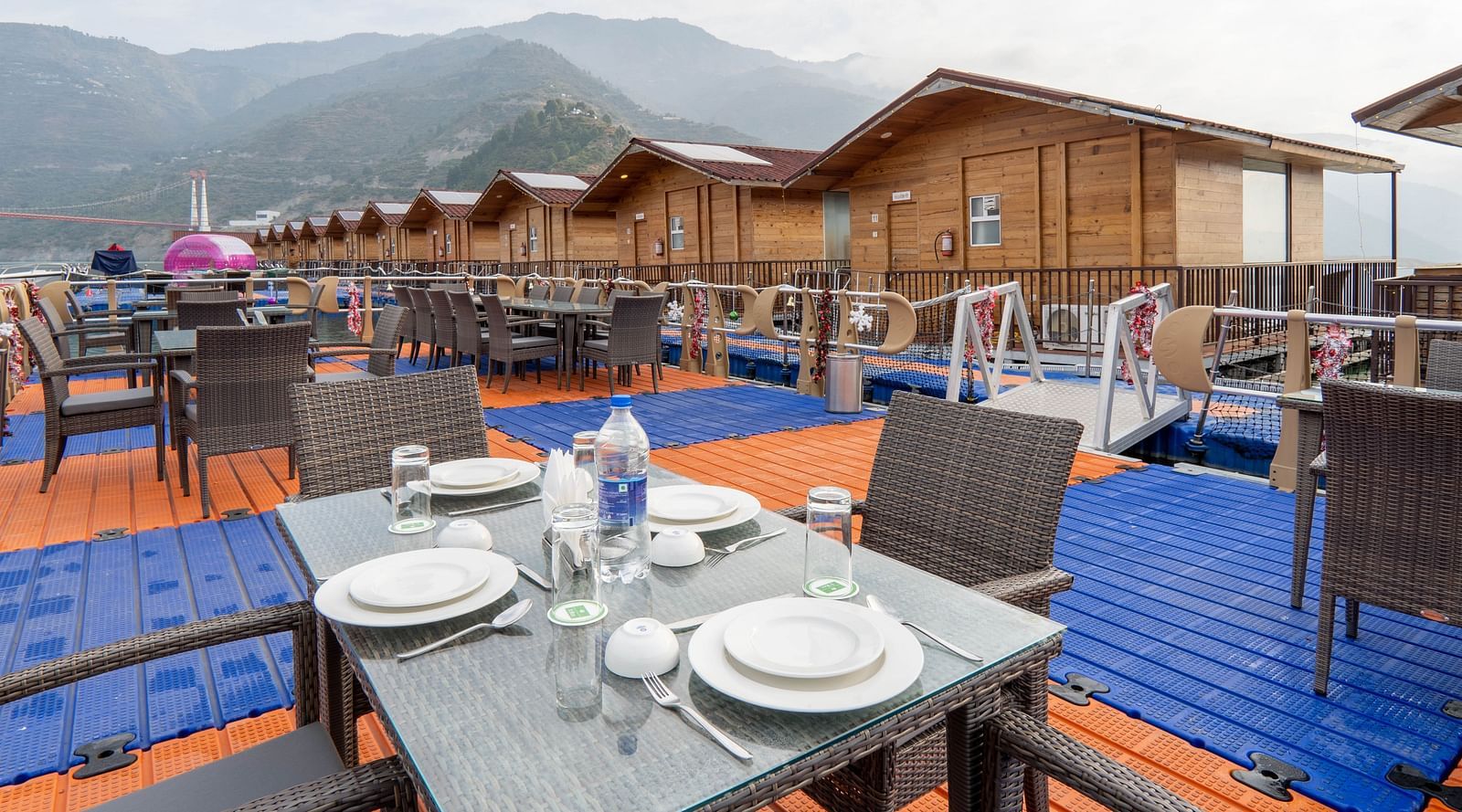 Floating Hotel 1