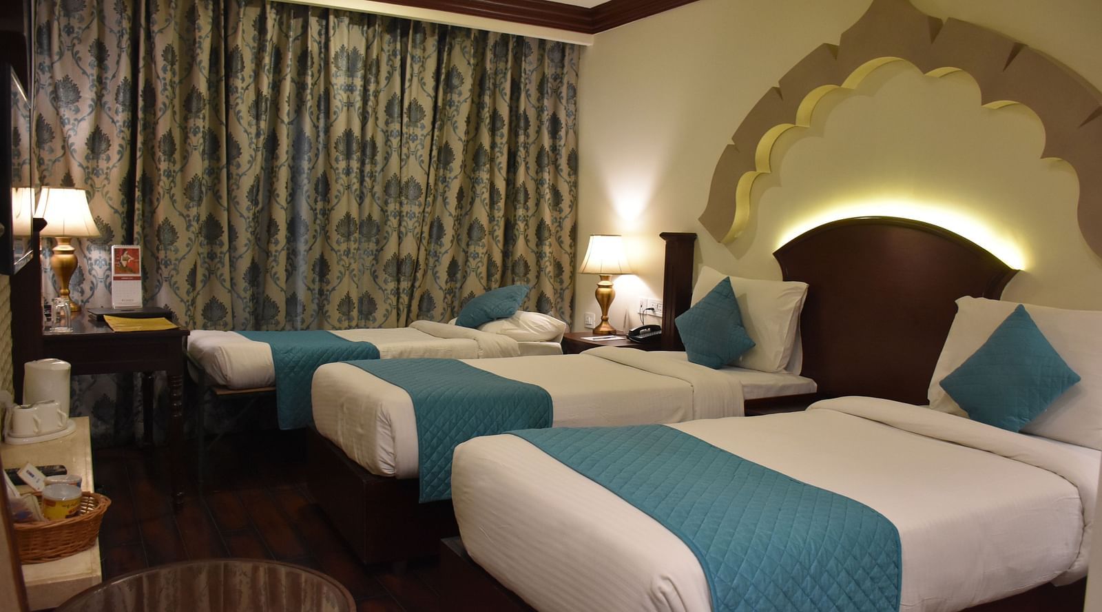 suite in the comfort inn sapphire, jaipur