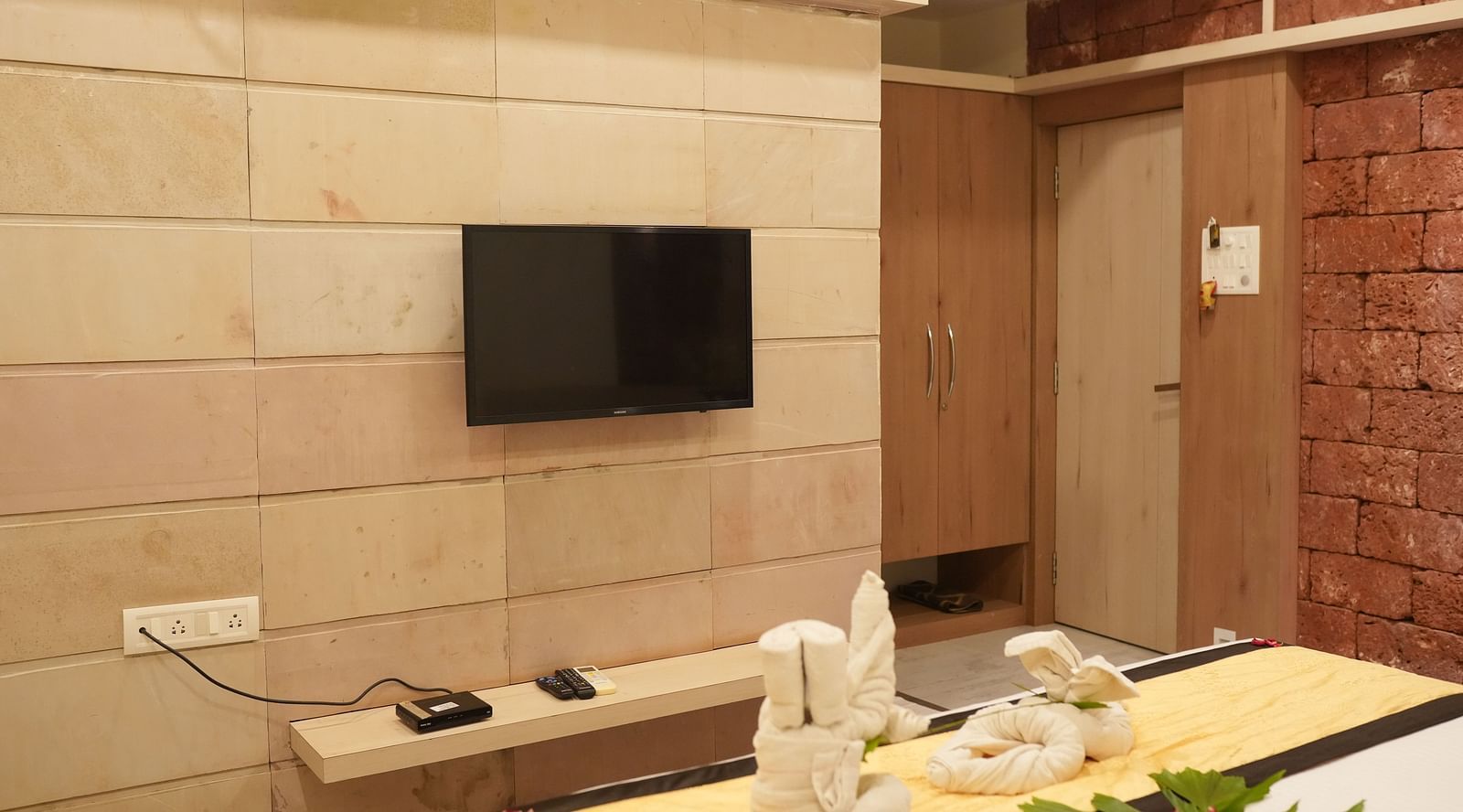 Deluxe Room6