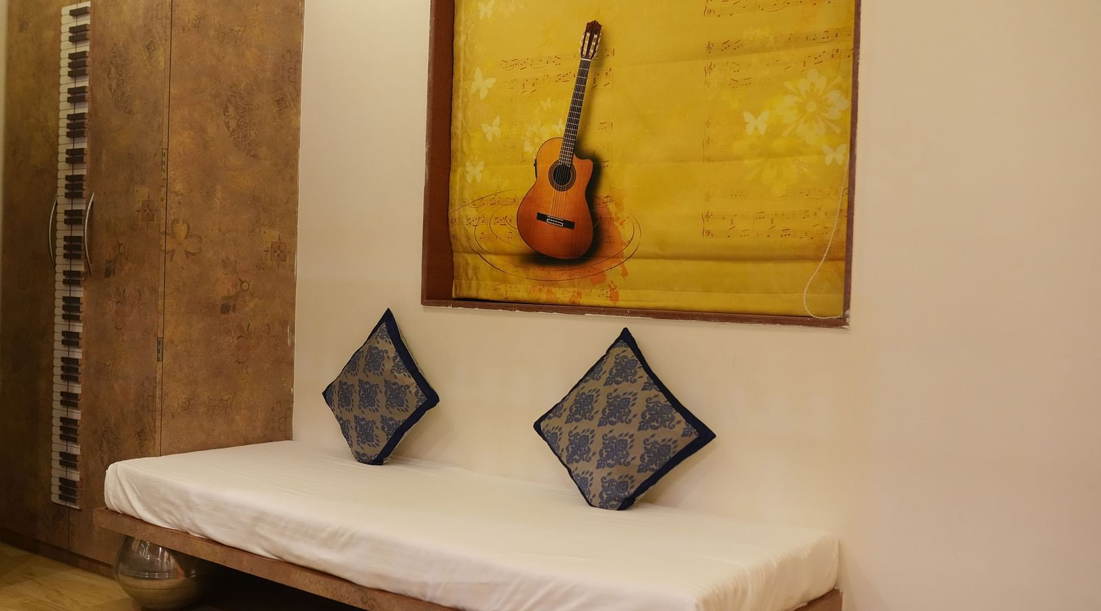 Suit Room (Rhythm)5
