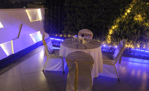 Banquet Hall in Andheri, Dragonfly hotel, Hotels in Andheri East