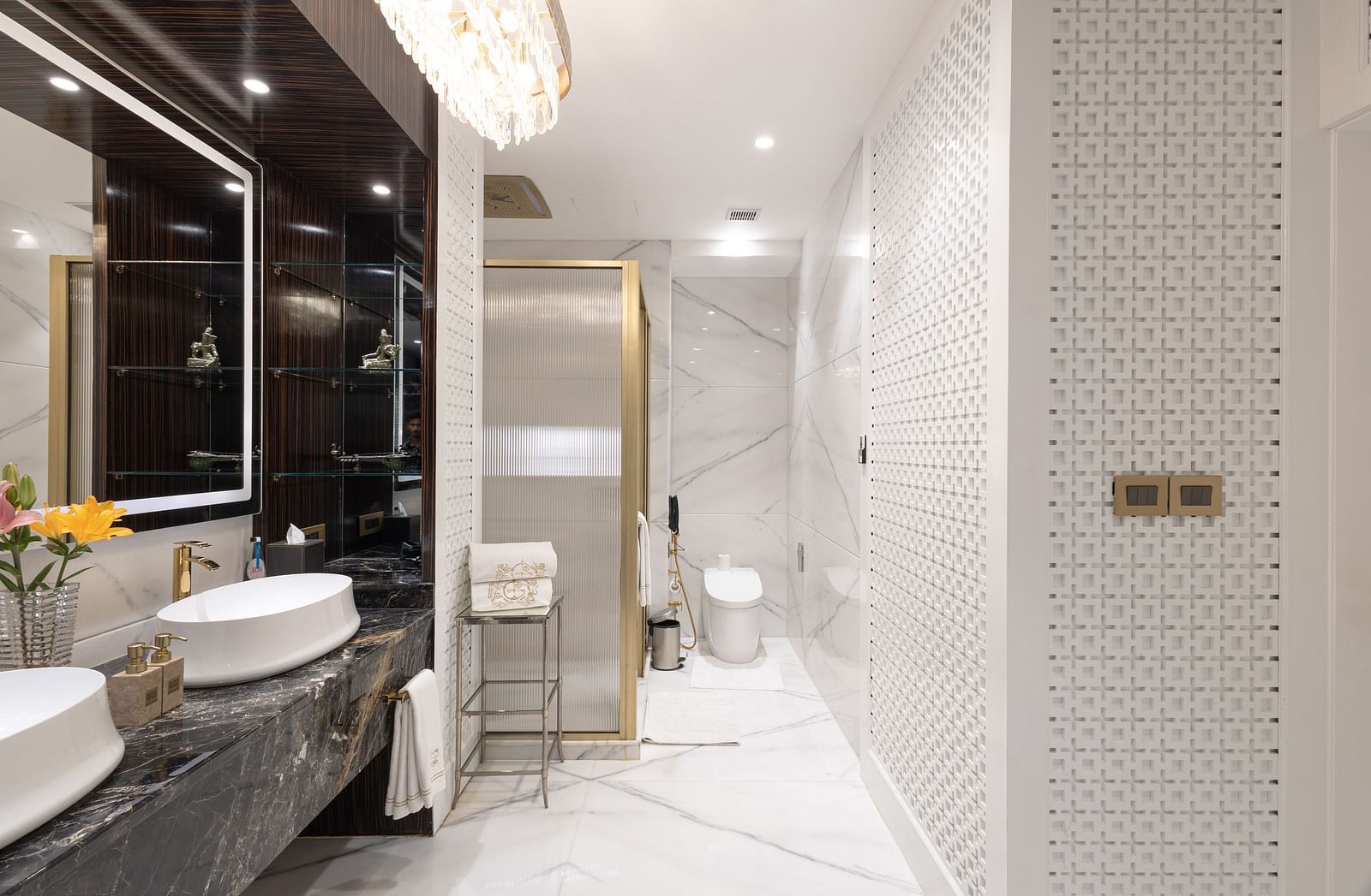 image of a spacious and a brightly lit washroom - The Claridges New Delhi