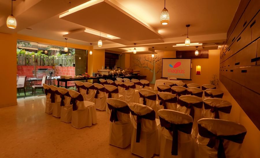 Banquet classroom