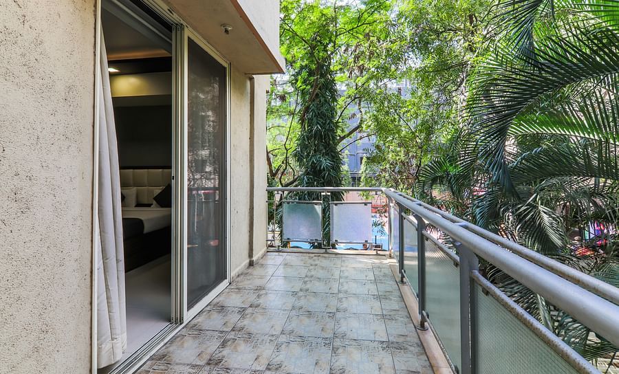 alt-text Balcony View of Deluxe room