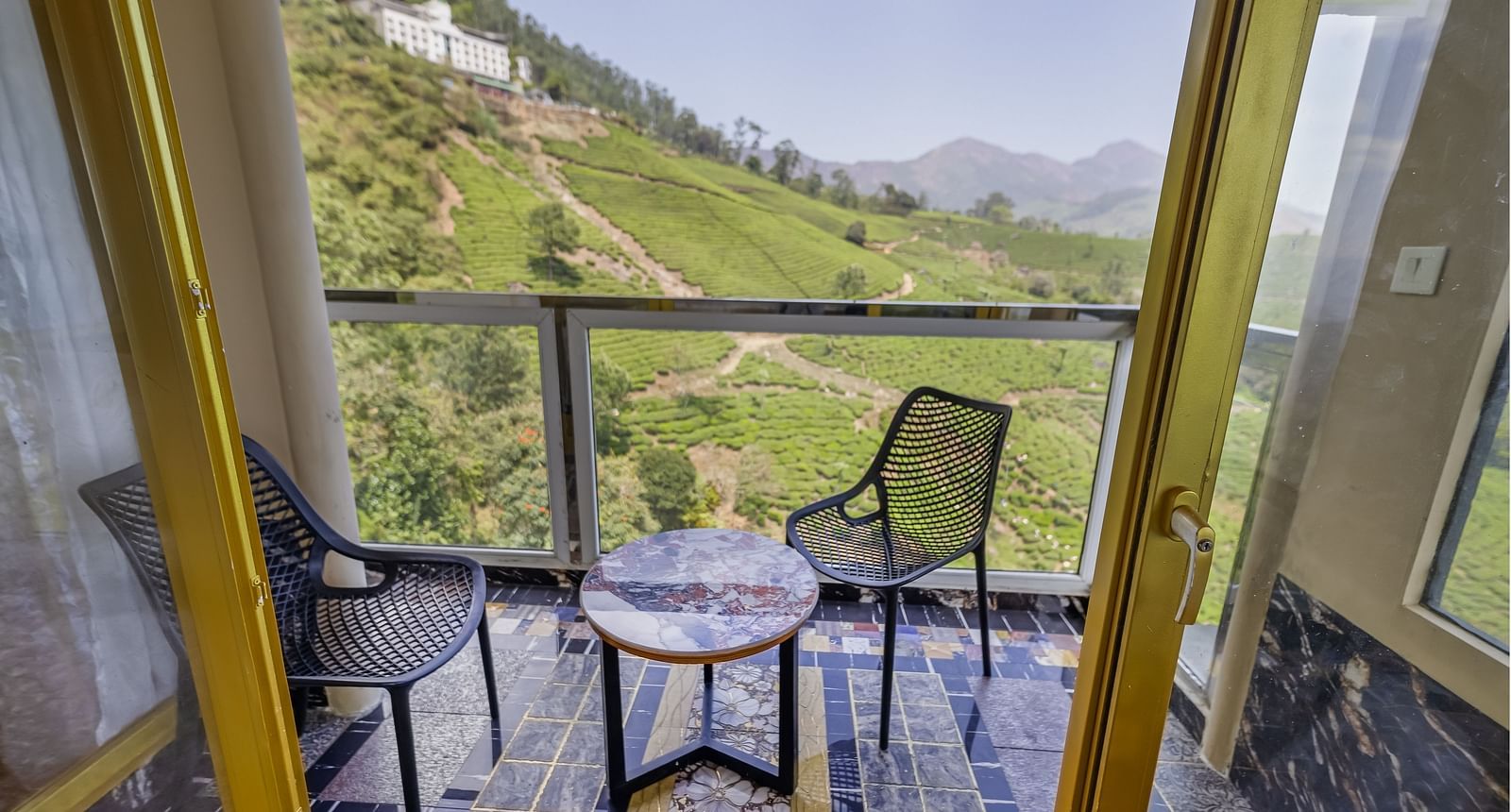 Jacuzzi 180 Degree Suite atParakkat Nature Hotel and Resorts, Munnar 2