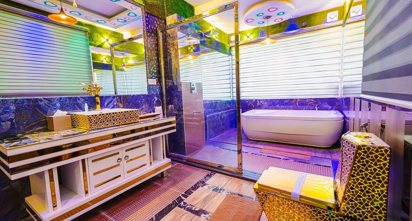 Jacuzzi Family Room at Parakkat Nature Hotel and Resorts, Munnar 1