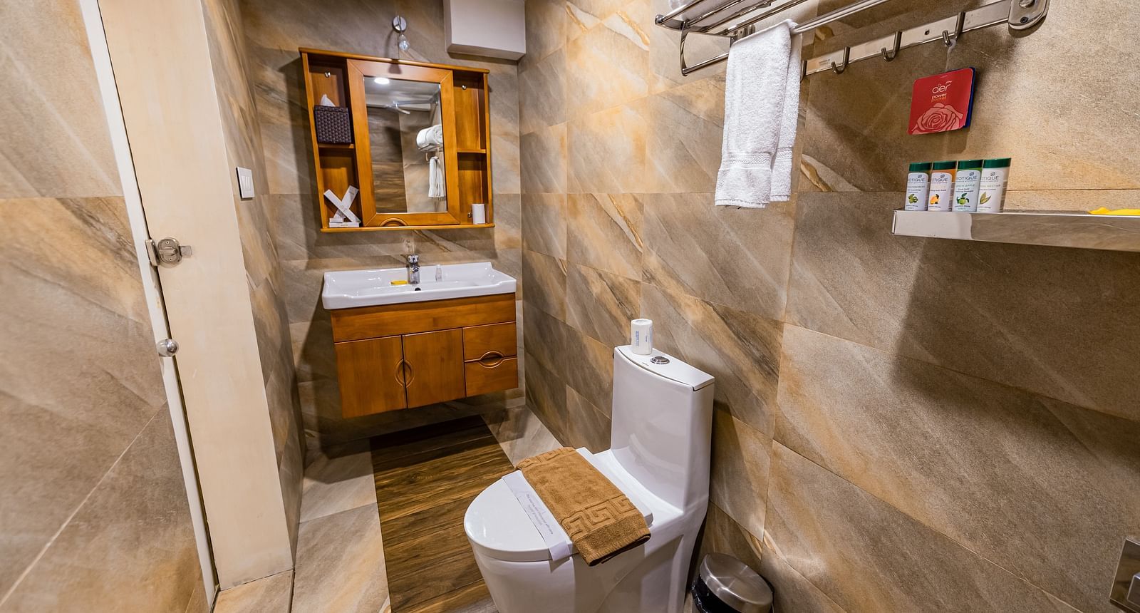 Presidential Suite at Parakkat Nature Hotel and Resorts, Munnar 2