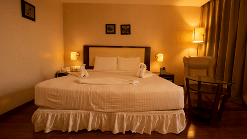 Executive Room Queen Bed 4