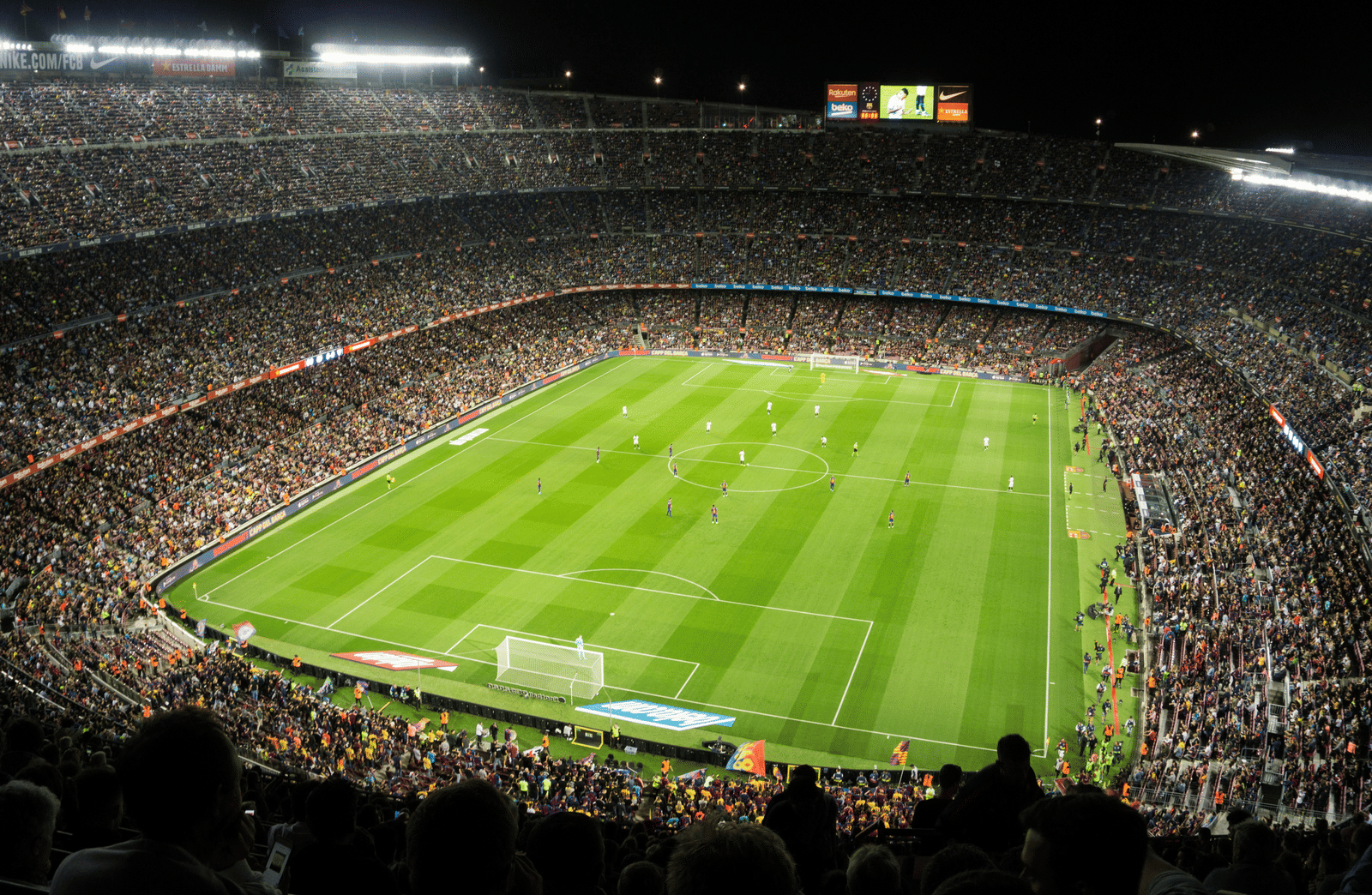 krzysztof-dubiel-hQBIJsBtyBw-unsplash