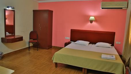 Hotel Srinivas, Kochi Cochin 4 bed Room Hotel Srinivas Inn Kochi 2
