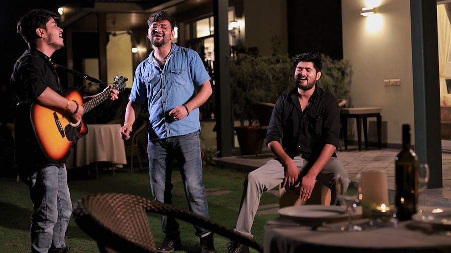 live Singing - @ Lamrin Norwood Green, Palampur