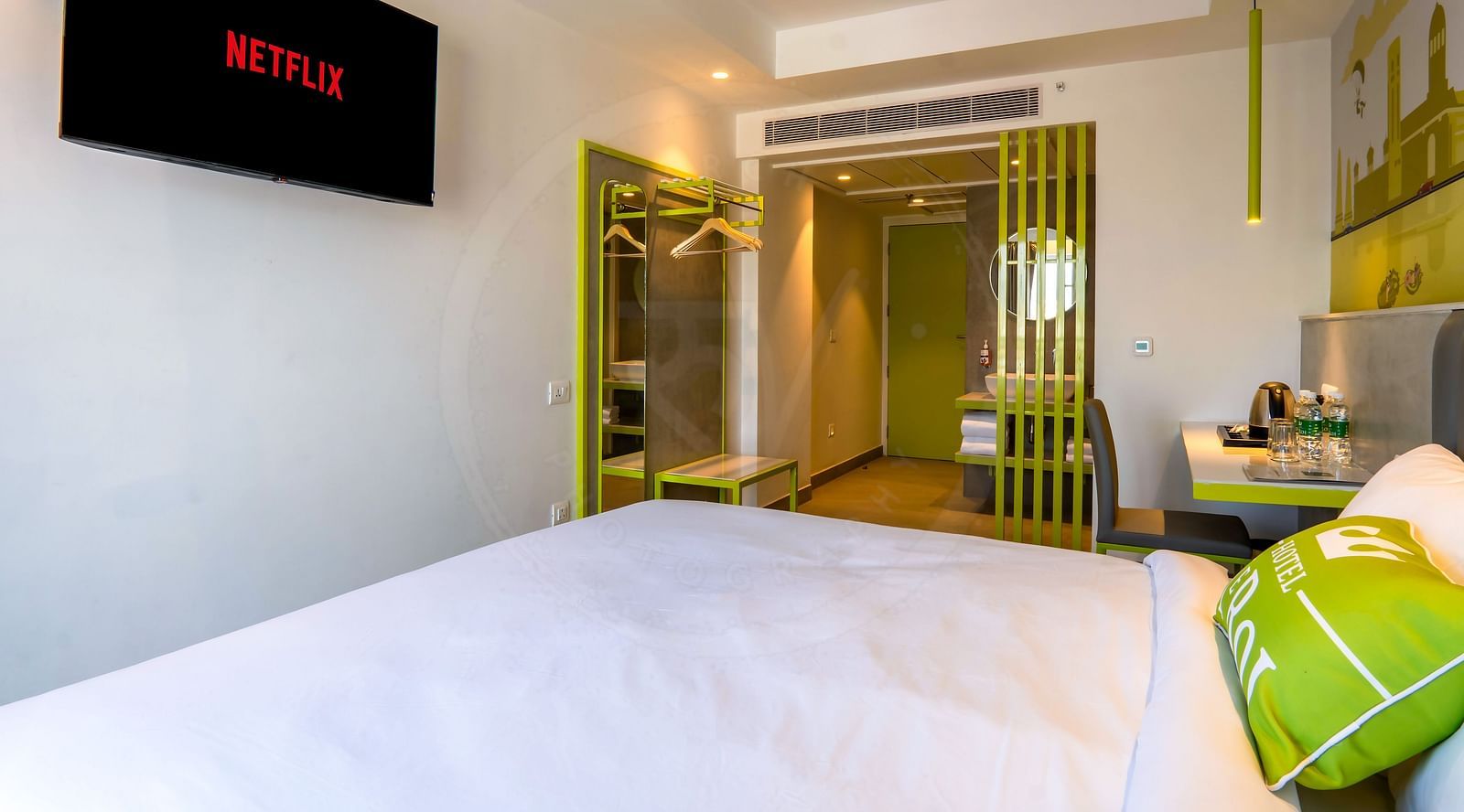 Corporate Room 4