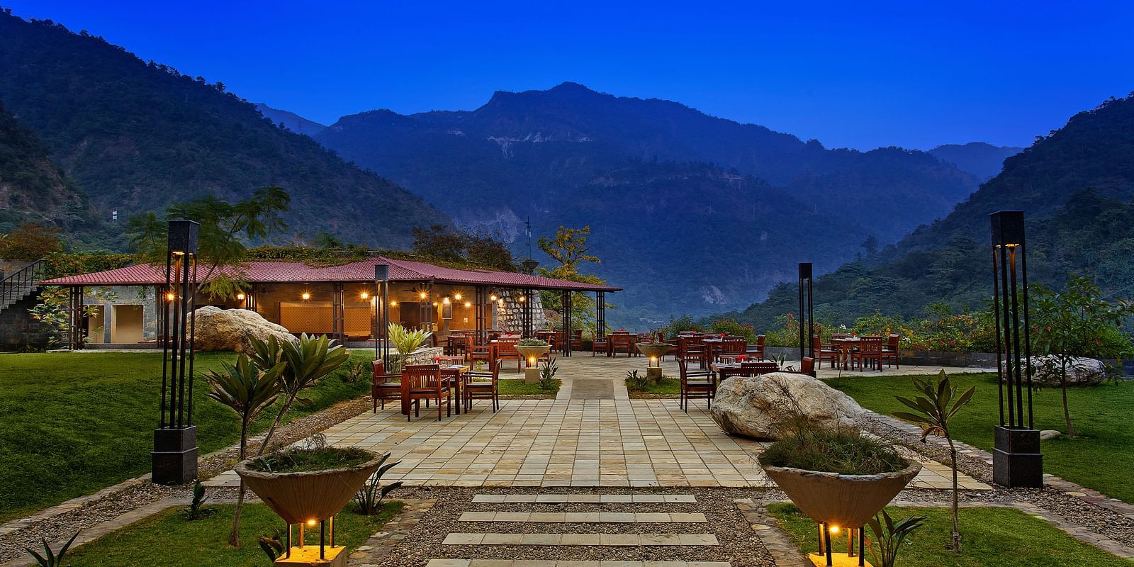 entrance of Patio leading to the outdoor restaurant - Aloha On The Ganges, Rishikesh