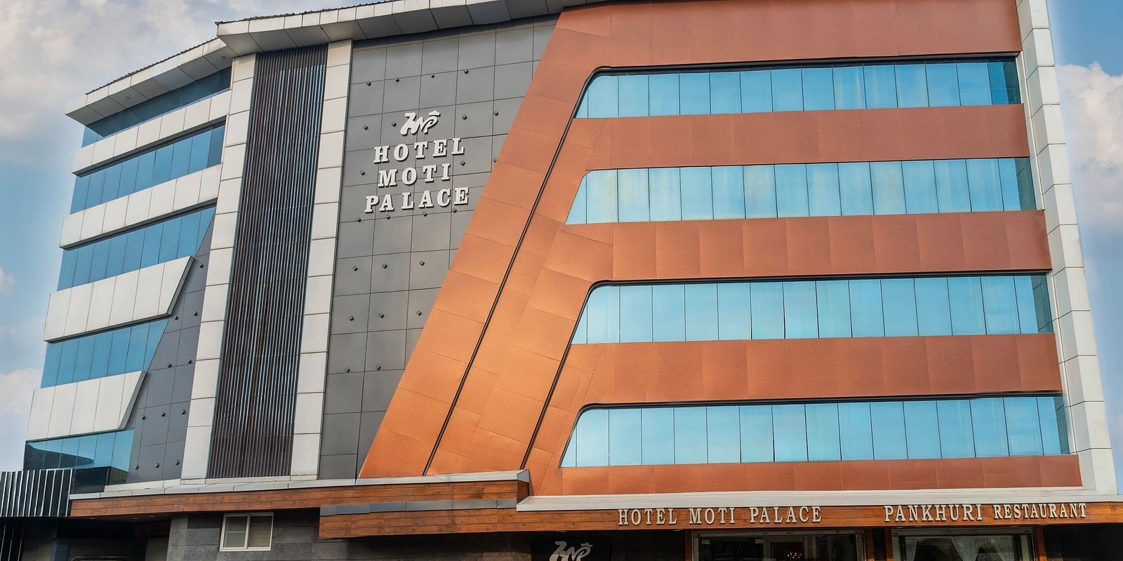 Facade image of Hotel Moti Palace, Agra, showcasing the architectural design and exterior features.