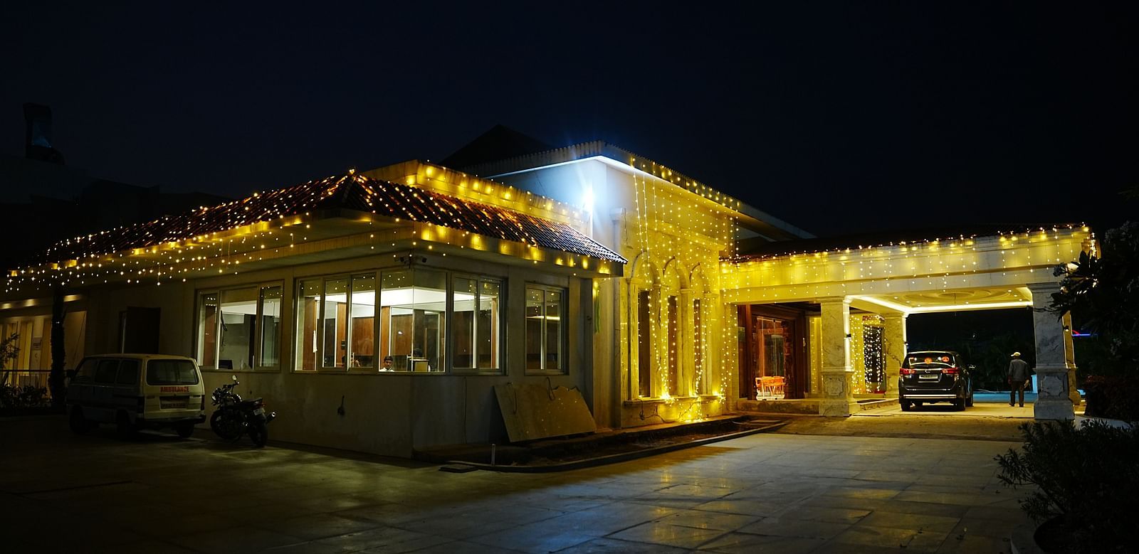 Facade at night 2