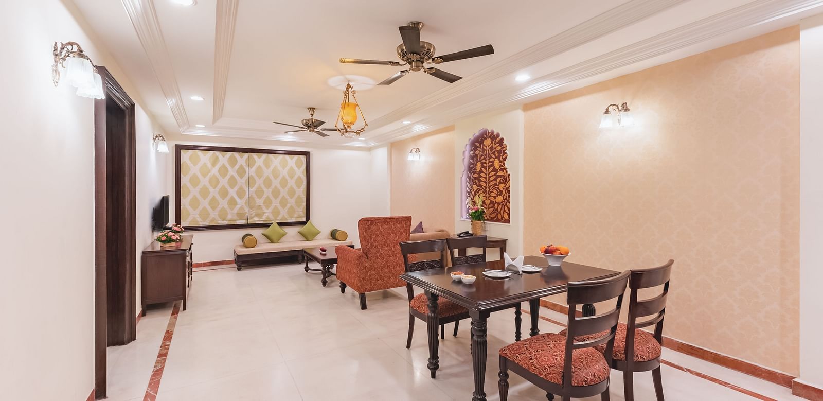 Premier Suite Dinning Area