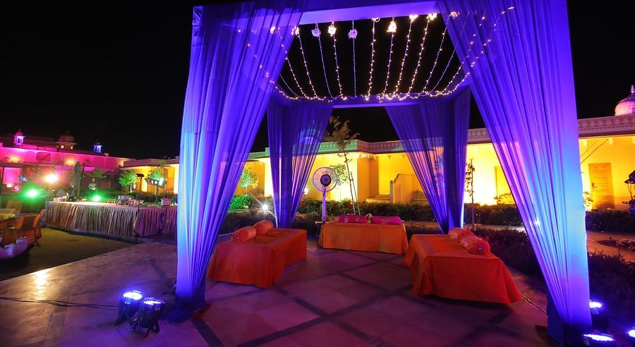 beautiful cabanas decorated at the pool deck - Buena Vista