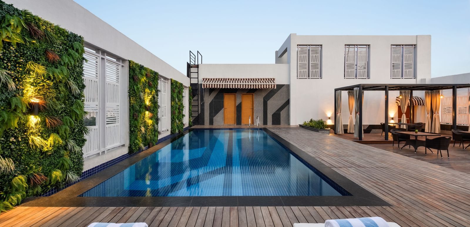 Pool - 1623335