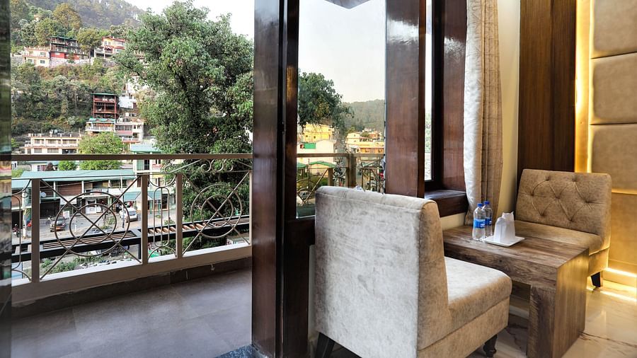 Vinsober Monal, Nainital Nainital executive room view
