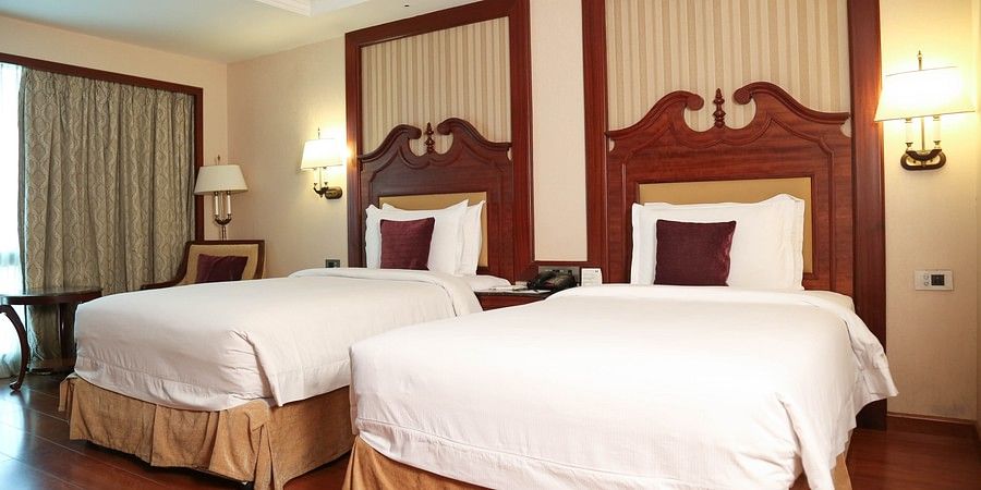 Cosy twin beds at hablis rooms at Hablis Hotel, Chennai
