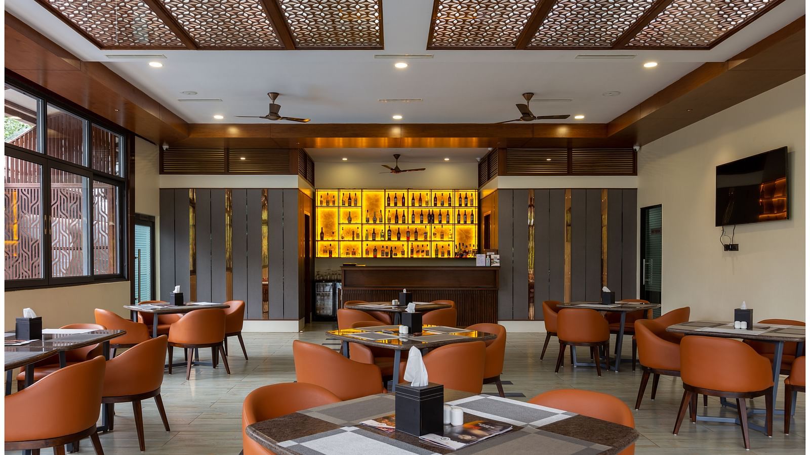 The Silver Peg Bar and Restaurant at The Silver Sky Hotels and Resorts, Chikkamangaluru 5