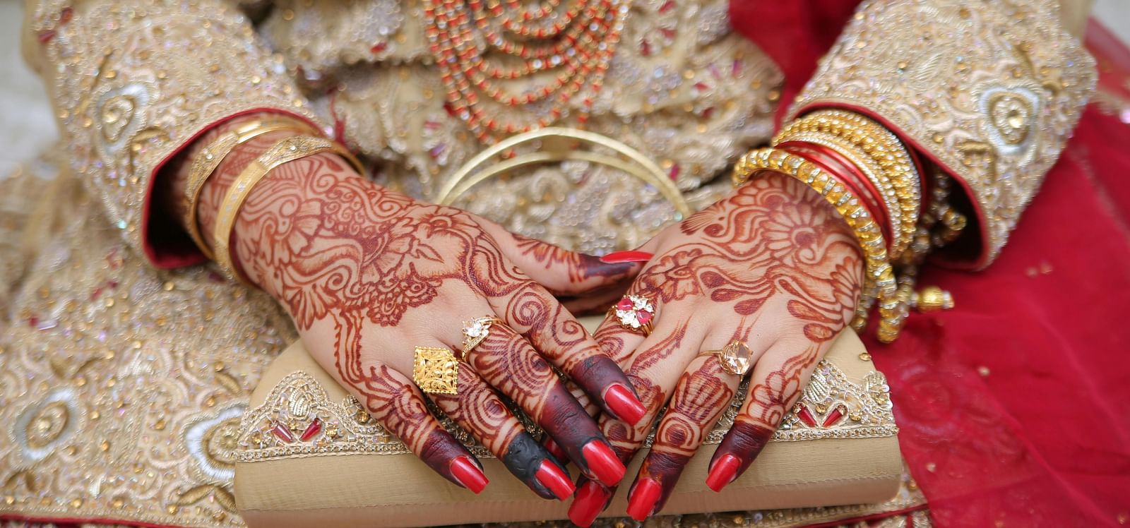 pexels-muneeb-zaidi-1198793-2286400