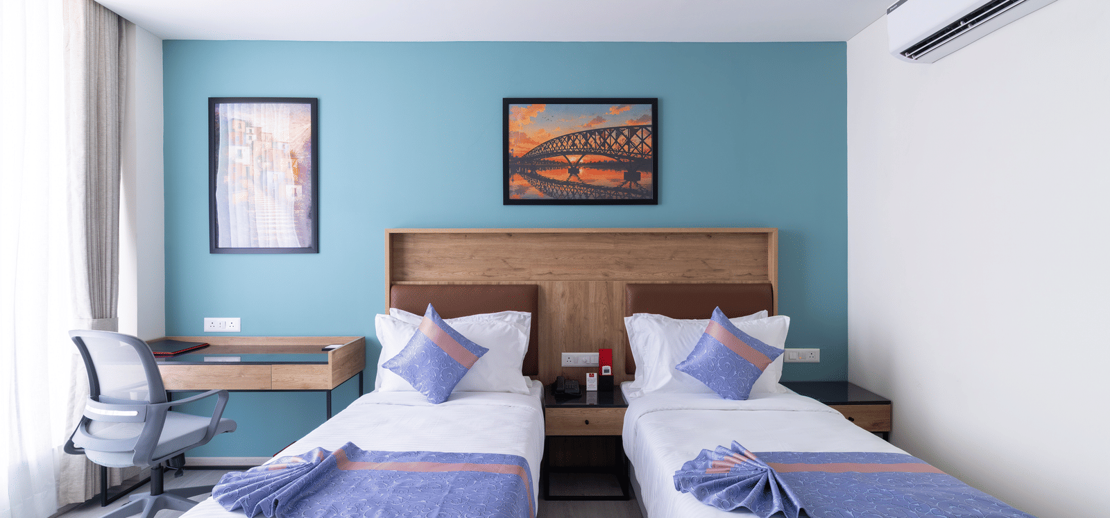 Deluxe Room Twin