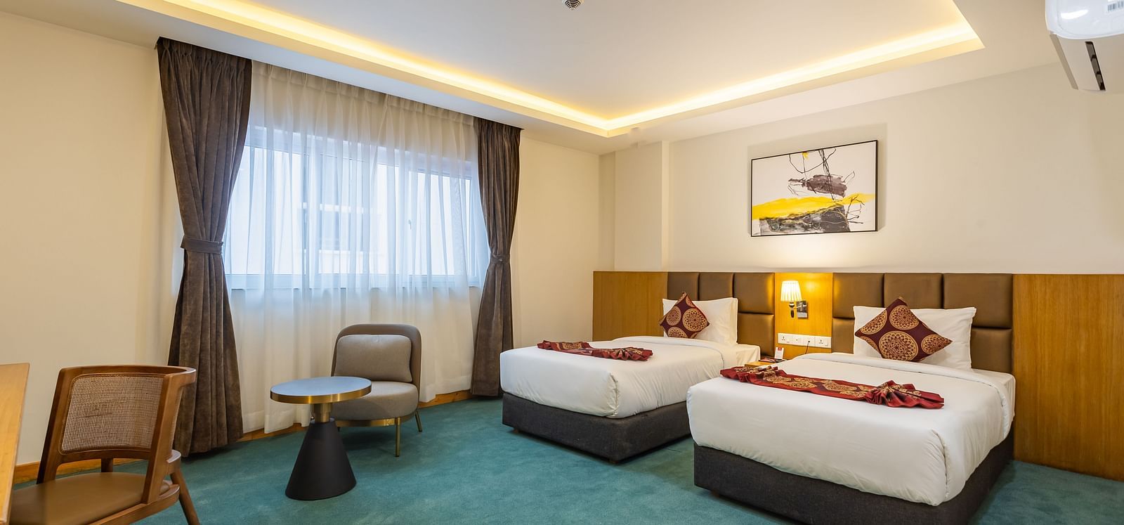 Superior Twin Room Image Number 1