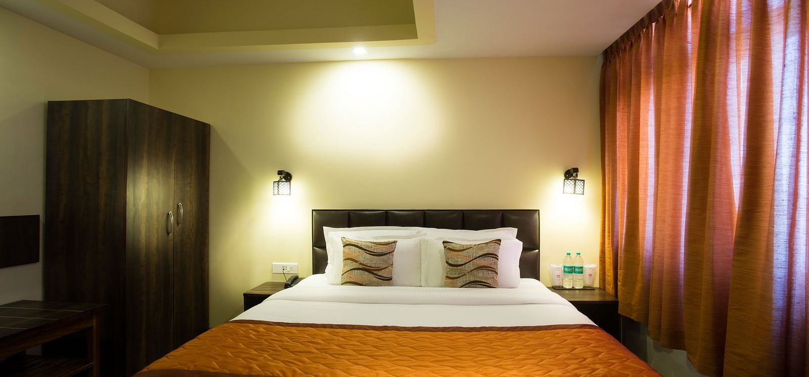 Standard Room (2)