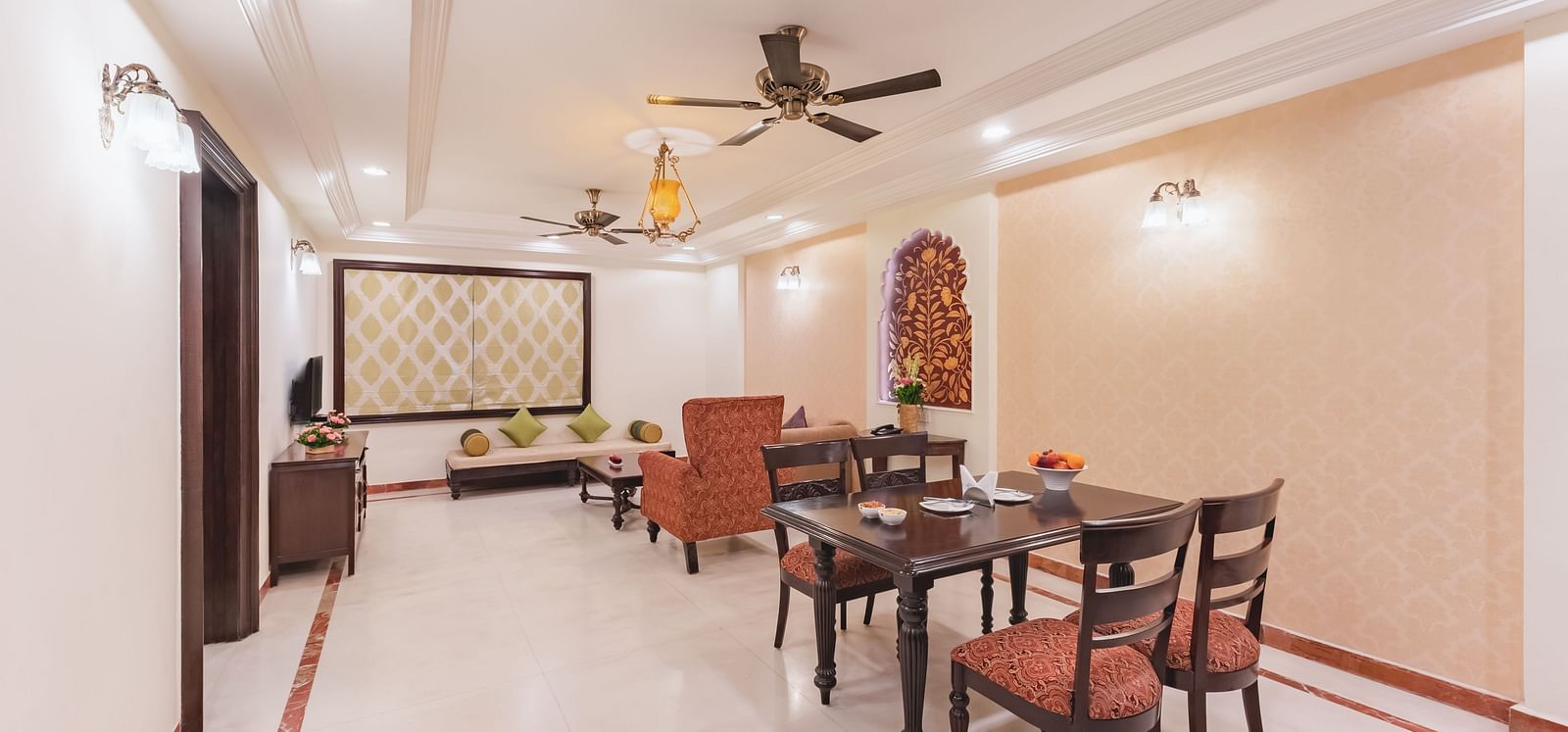 Deluxe Suite
