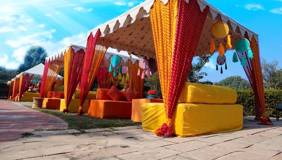 Poolside Mehndi Set Up