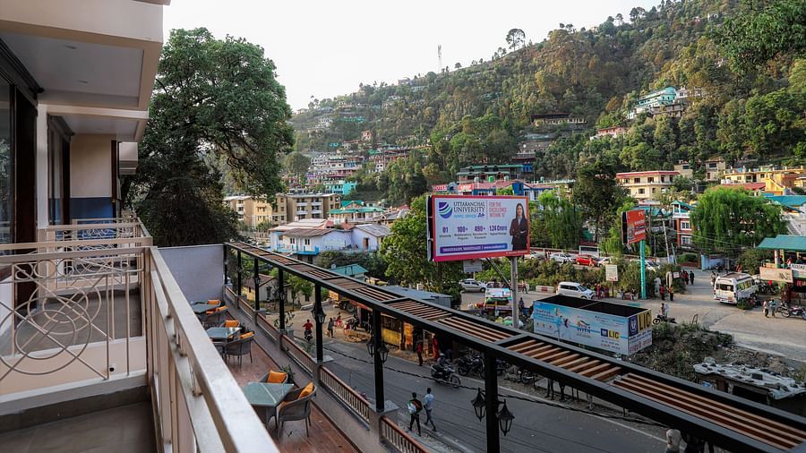Vinsober Monal, Nainital Nainital executive room balcony