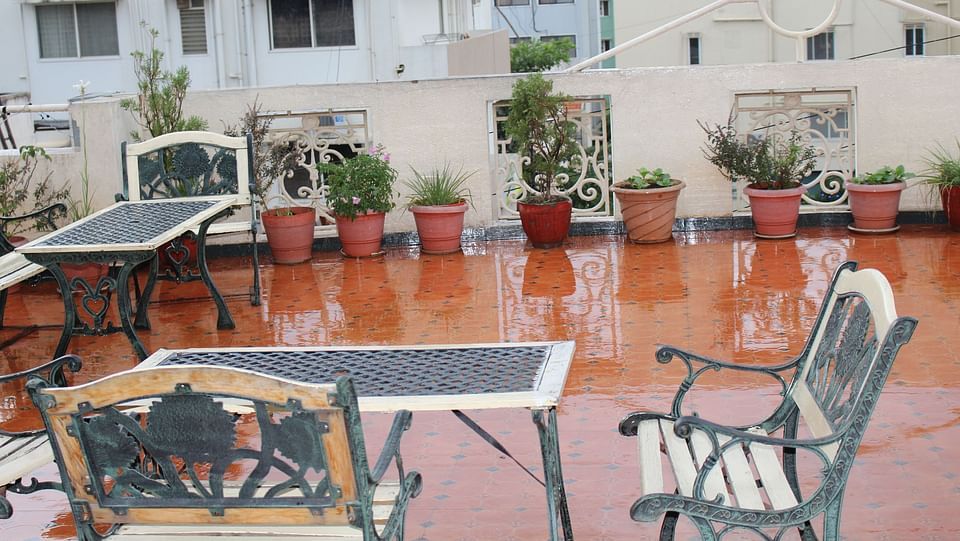 Golf Inn Executive Hotel, Bangalore Bangalore rooftop cafeteria restaurant dining golf inn executive hotel near embassy golf links business park