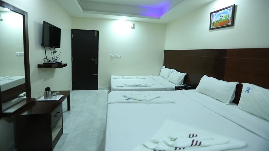 Executive Four Bed Room 1