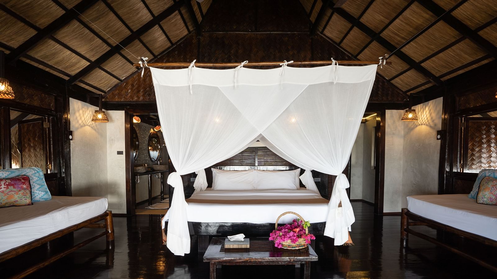 Deluxe Beach Villa 3
