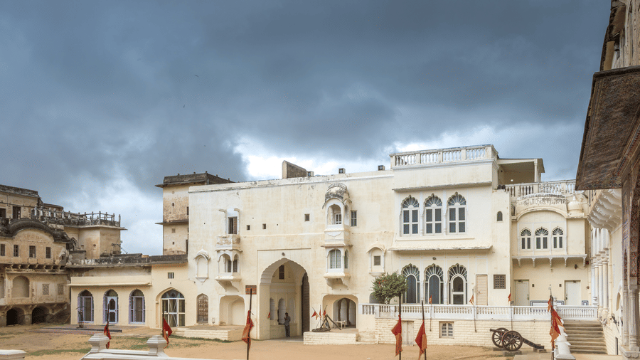 Front ground view of the hotel during a rainy day - Hotel Castle Mandawa, Jhunjunu