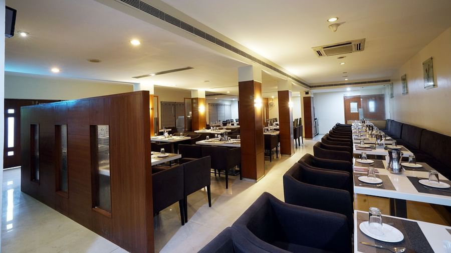 Dharani Non Veg Restaurant at Hotel Geetha Regency in Guntur 1